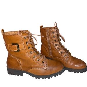Brown Combat Boots 🔥